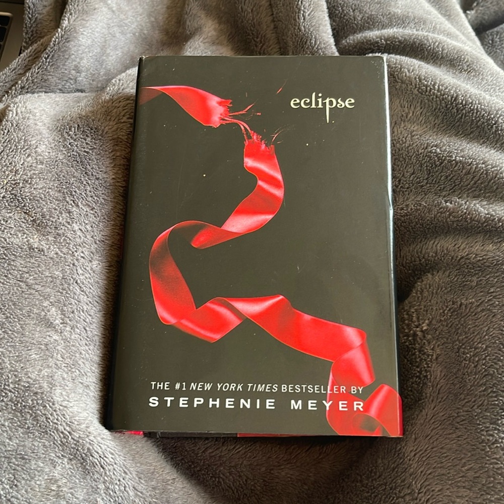Eclipse by Stephanie Meyer
